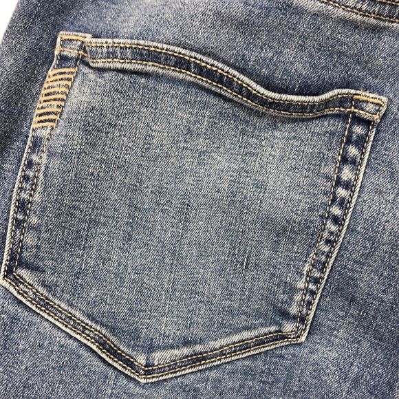 Paige Hoxton Olympic Chains Raw Hem Jeans - Picture 16 of 16